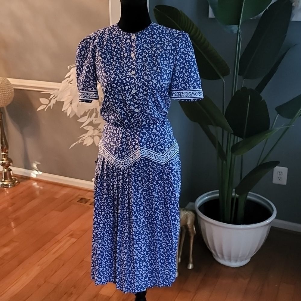 Vintage Maggy London two piece suit sz 4